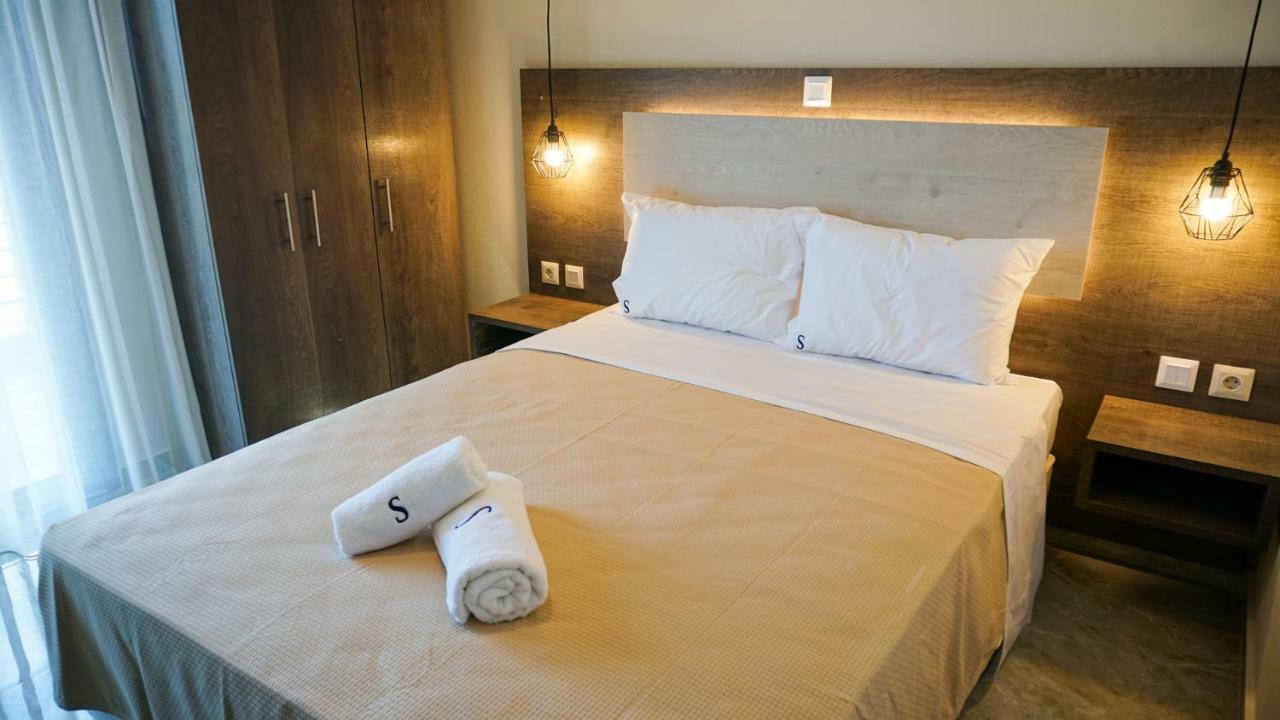 אפיטוס Sinodinos Deluxe Apartments מראה חיצוני תמונה