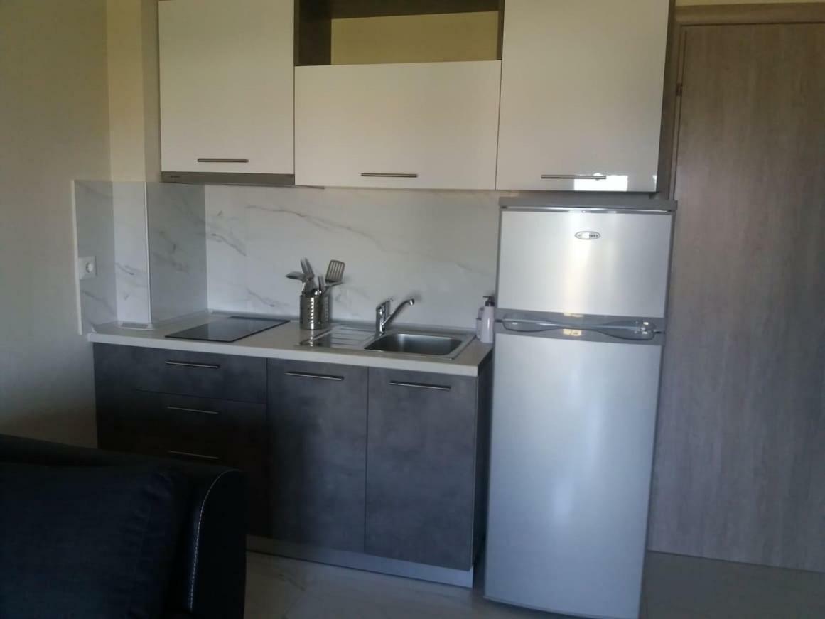 אפיטוס Sinodinos Deluxe Apartments מראה חיצוני תמונה